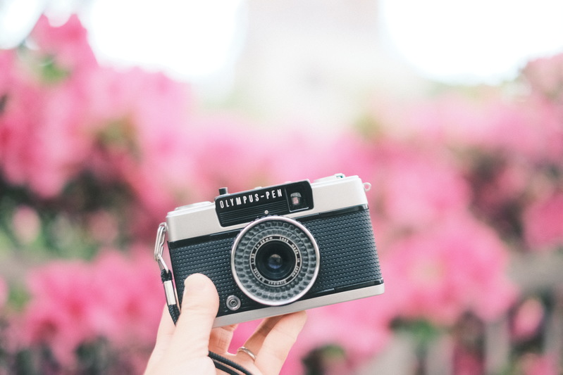 写真機をさげて新東京風景断片の採集に